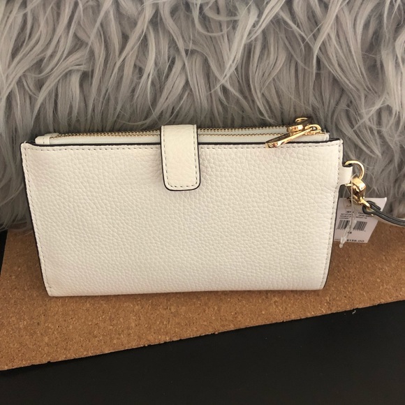 SOLD New Michael Kors Phone Wallet Clutch - Picture 5 of 5